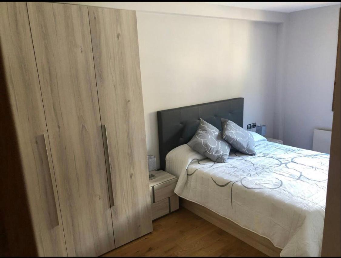 Precioso Apartamento Con Piscina, Ideal Familias! Sort Eksteriør billede